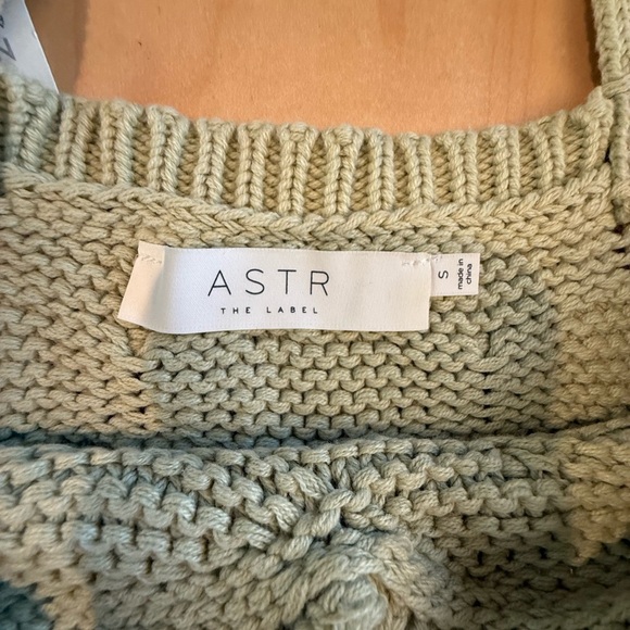 Light Green ASTR Summer Knit Tank Top - Picture 3 of 4
